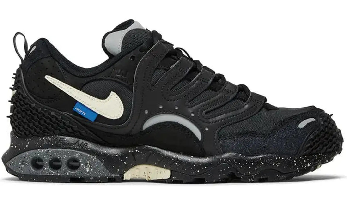 Air Terra Humara Undefeated Black