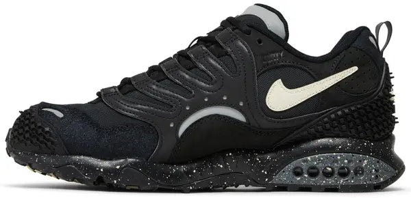 Air Terra Humara Undefeated Black