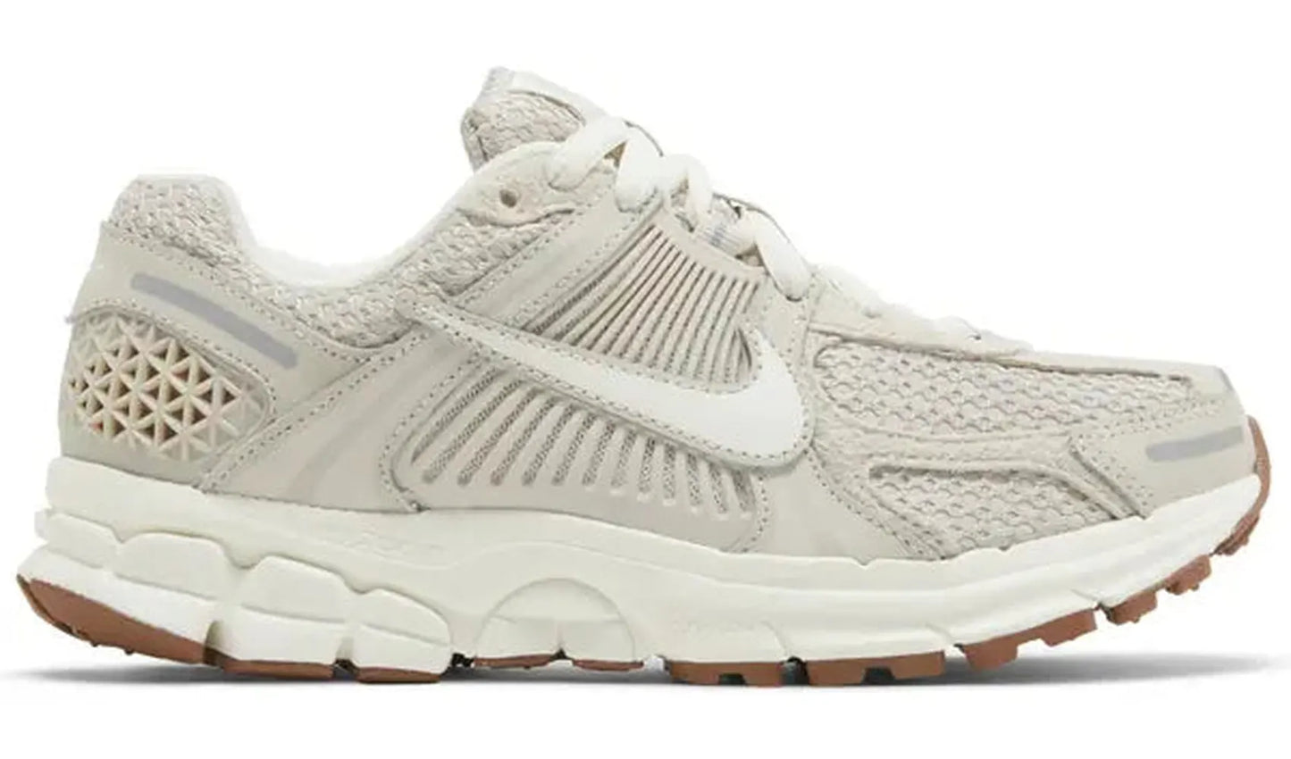 Air Zoom Vomero 5 Light Orewood Brown (W)