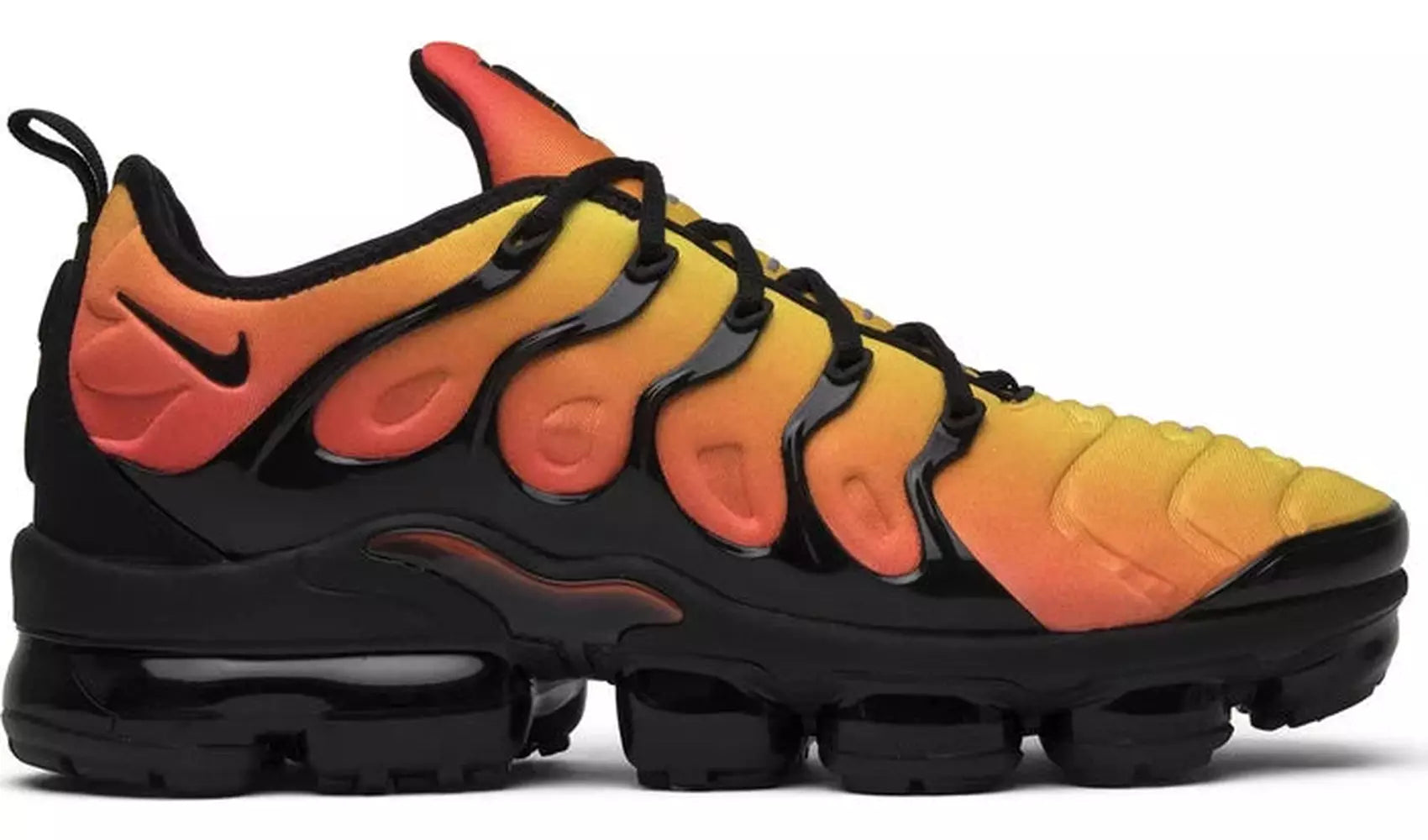 Nike vapormax plus sales black orange crimson