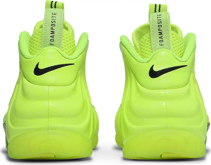 Nike Air Foamposite Pro Volt (2021)
