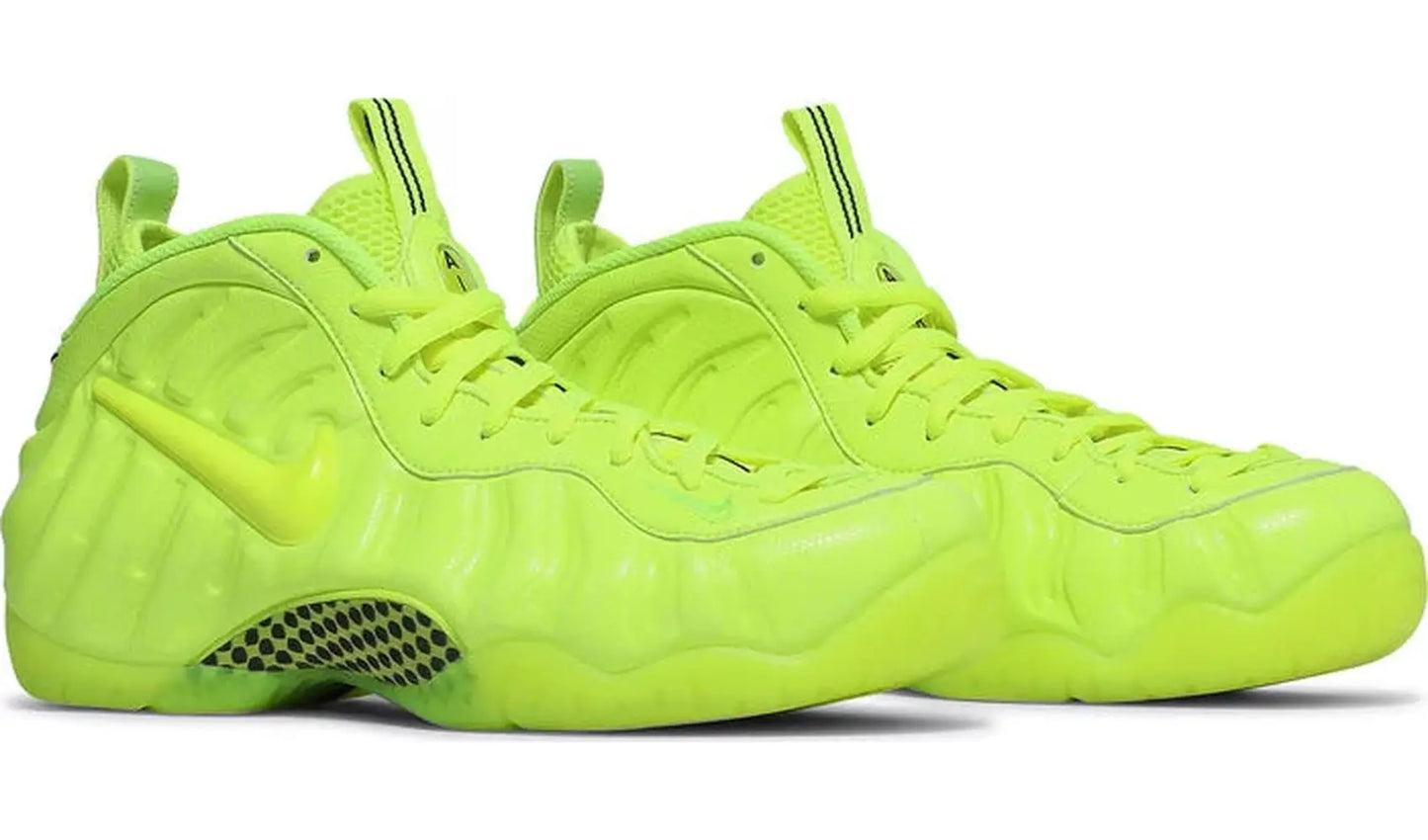 Nike Air Foamposite Pro Volt (2021)