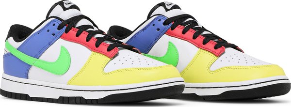 Nike Dunk Low Green Strike (W)
