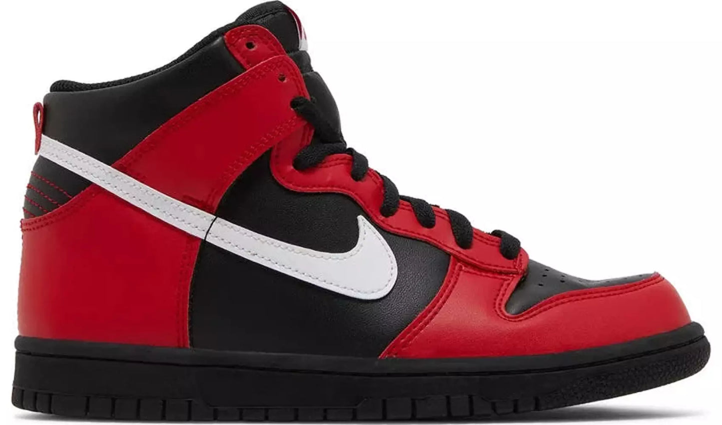 Dunk High Deadpool