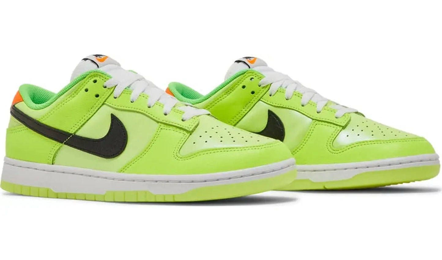 Nike Dunk Low SE Splash Volt