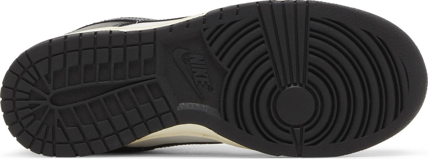 Nike Dunk Low Vintage Panda (W)