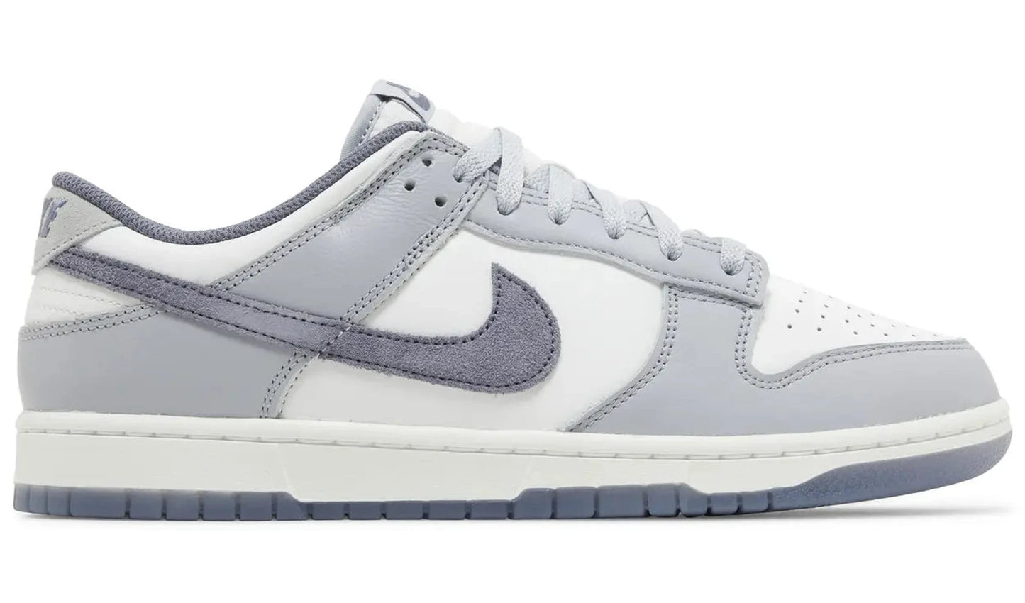 Nike Dunk Low SE Light Carbon