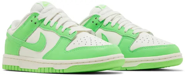 Nike Dunk Low Green Strike (W)