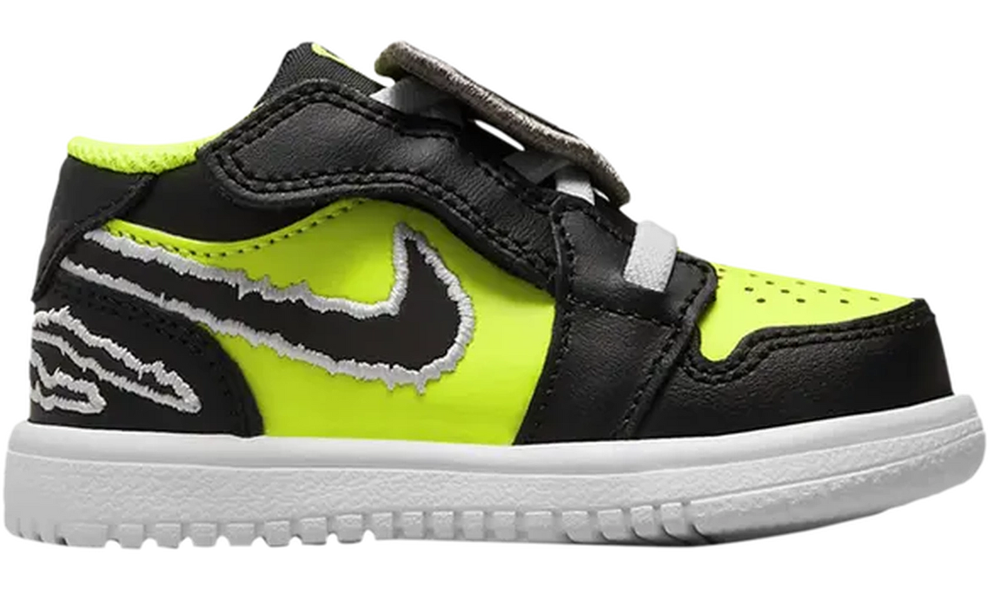 Jordan 1 Low Alt SE Black Cat Volt (TD)